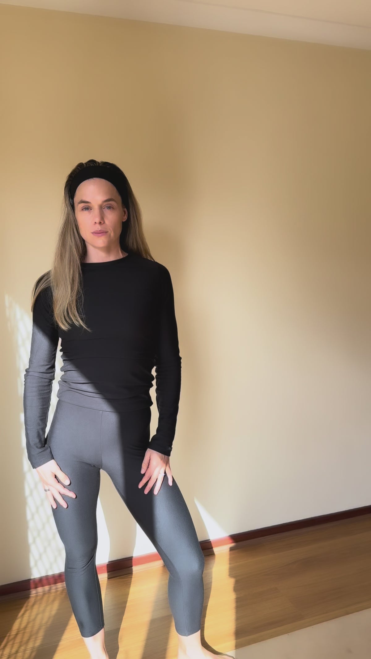 BAUME founder Denise working out in Form // Tights and Form // Long Sleeve Top made with TENCEL™ Lyocell and OEKO-TEX® STANDARD 100 certified materials